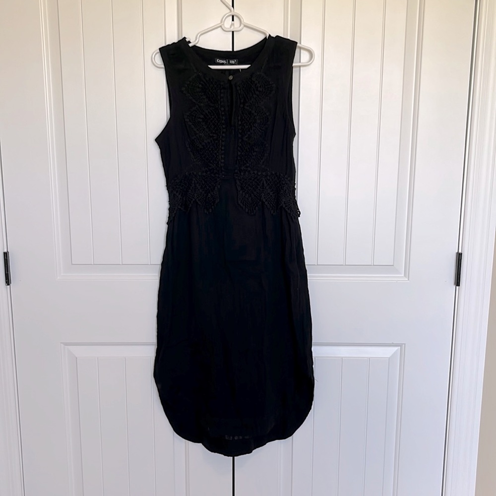Size S NWT Anthropologie pullover dress. Pretty lace detail on front & back